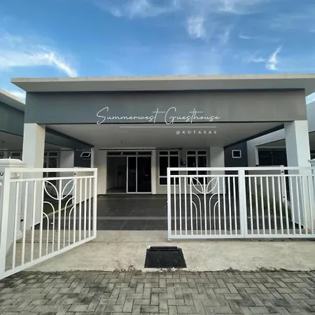 Summerwest Guesthouse Kuantan Exterior photo