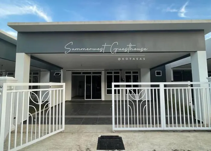 Summerwest Guesthouse